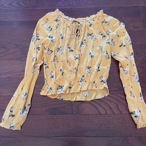 NWT Hollister top